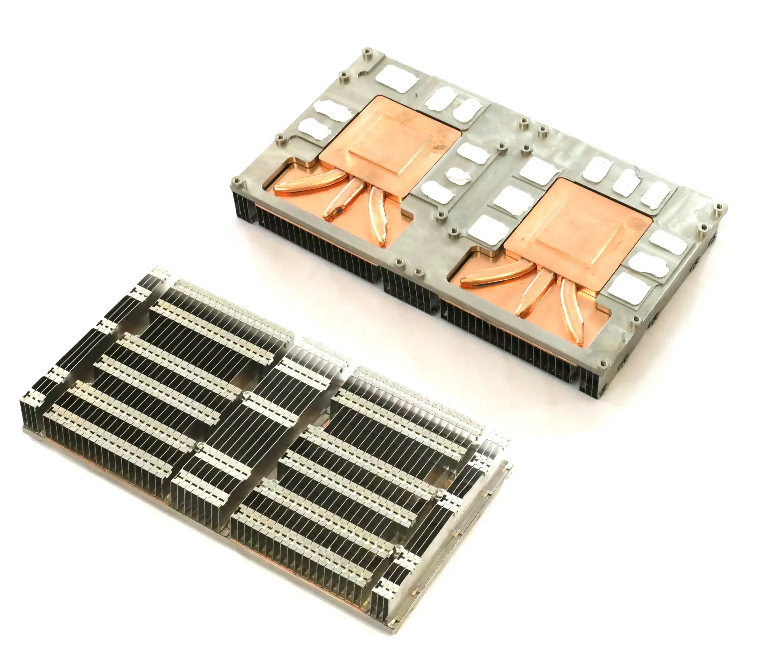 Floating Core Heatsink Assembly with Embedded Heatpipes
