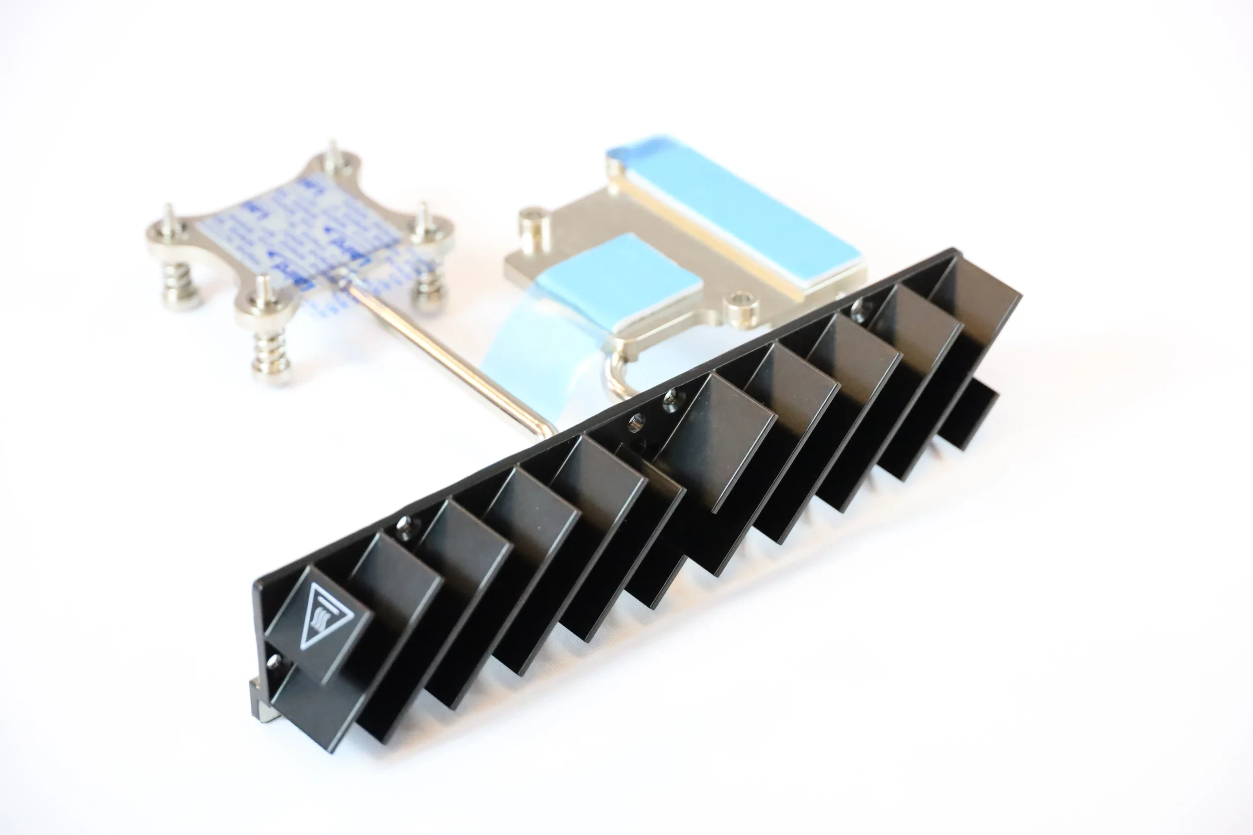 Compact Heatpipe Heatsink Assembly