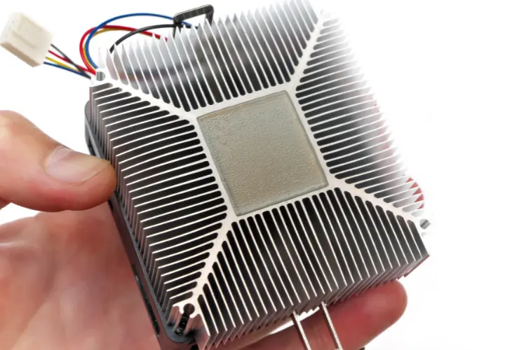 Custom aluminum heatsink with high-density fins designed for advanced thermal management applications