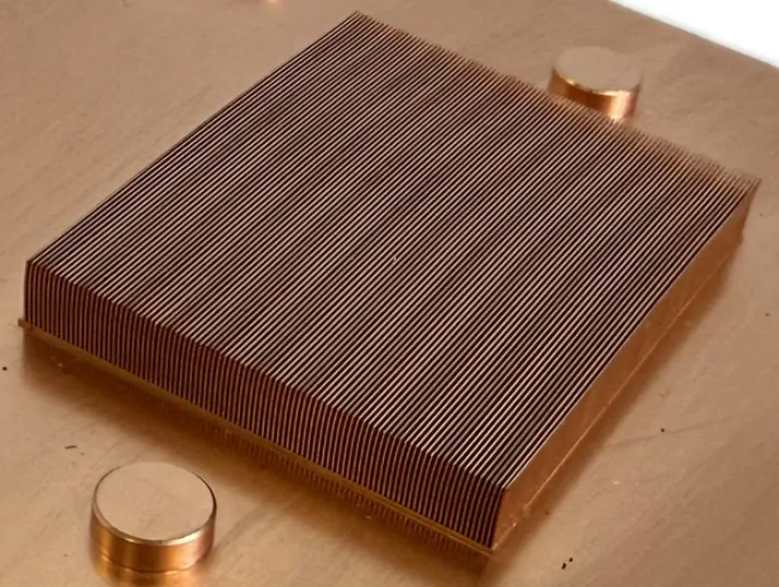 High-density copper skived heatsink with precision microskived fins for advanced thermal management