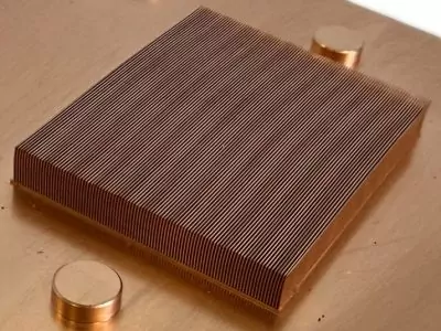High-density copper skived heatsink with precision microskived fins for advanced thermal management